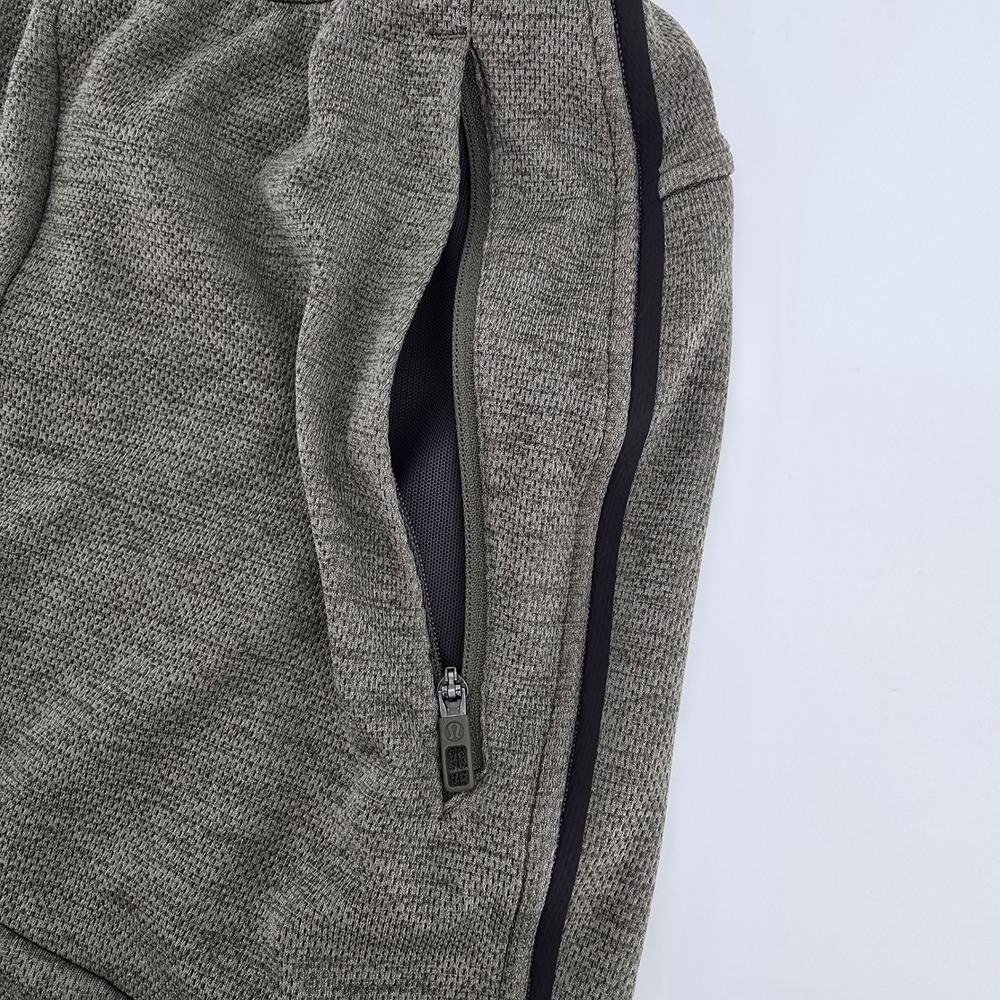 Lululemon Men's License To Train Shorts Size L Heathered Dark Olive, Lined 7" - Picture 3 of 11